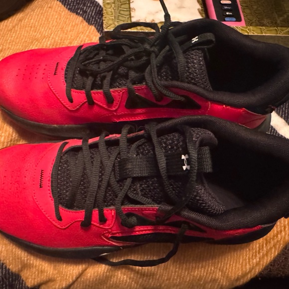 Men Under Armour Red and Black Athletic Shoes